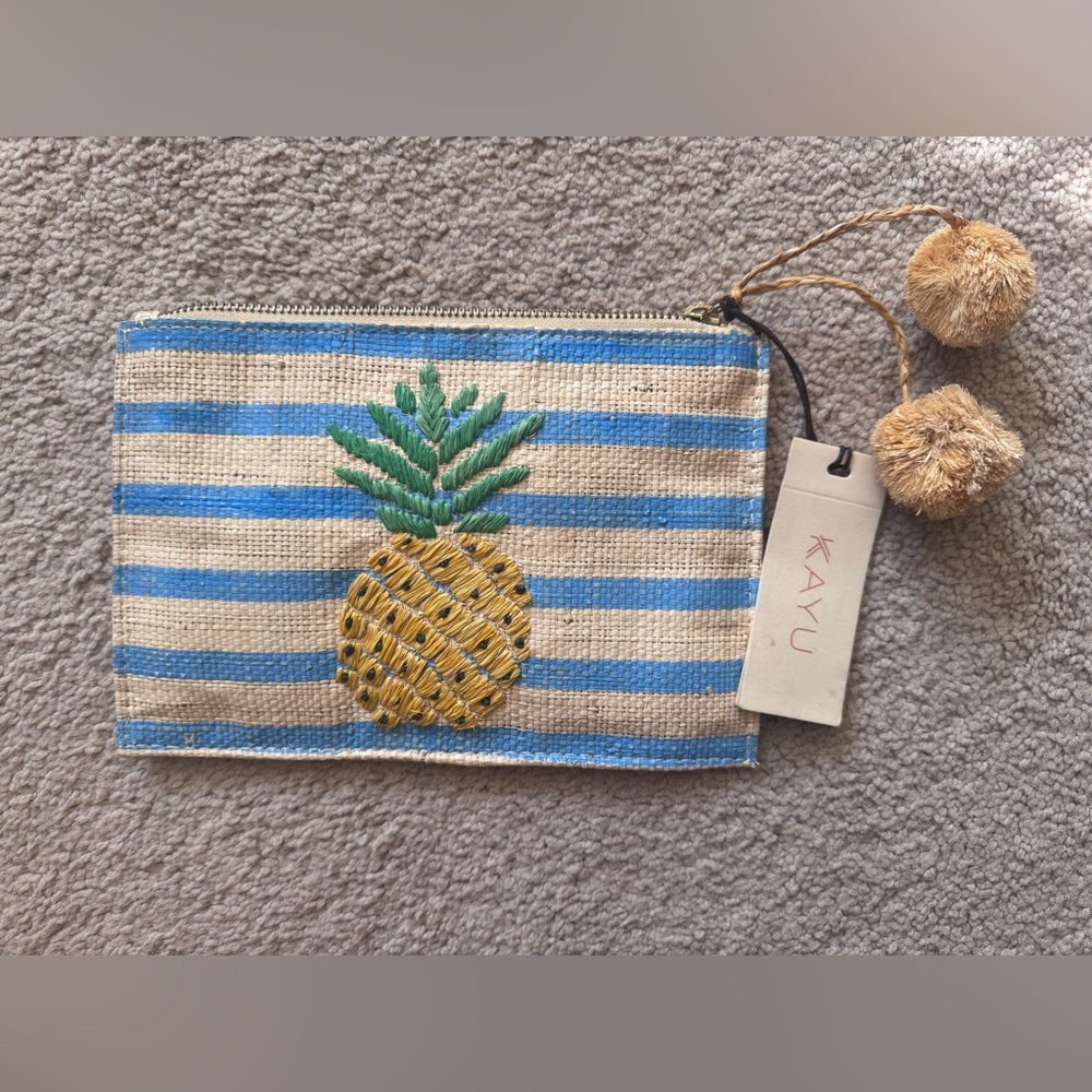 NWT Tommy Bahama & Kayu collab pineapple woven clutch